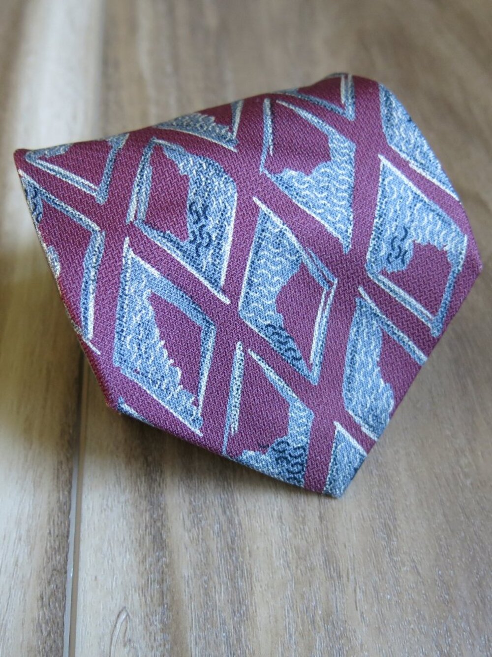 Valentino Cravatte Multi Color Print 100% Silk Men's Neck Tie